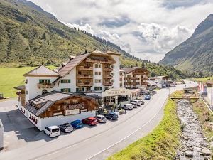 Angebot 195 2 Nächte im Deluxe Doppelzimmer mit Halbpension